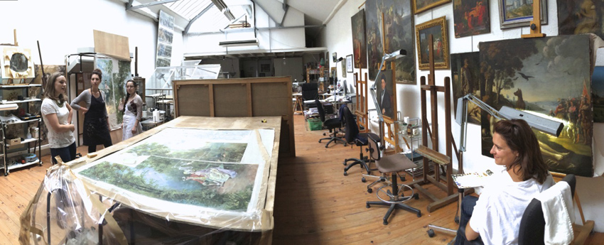Atelier de restauration de tableaux à Lyon